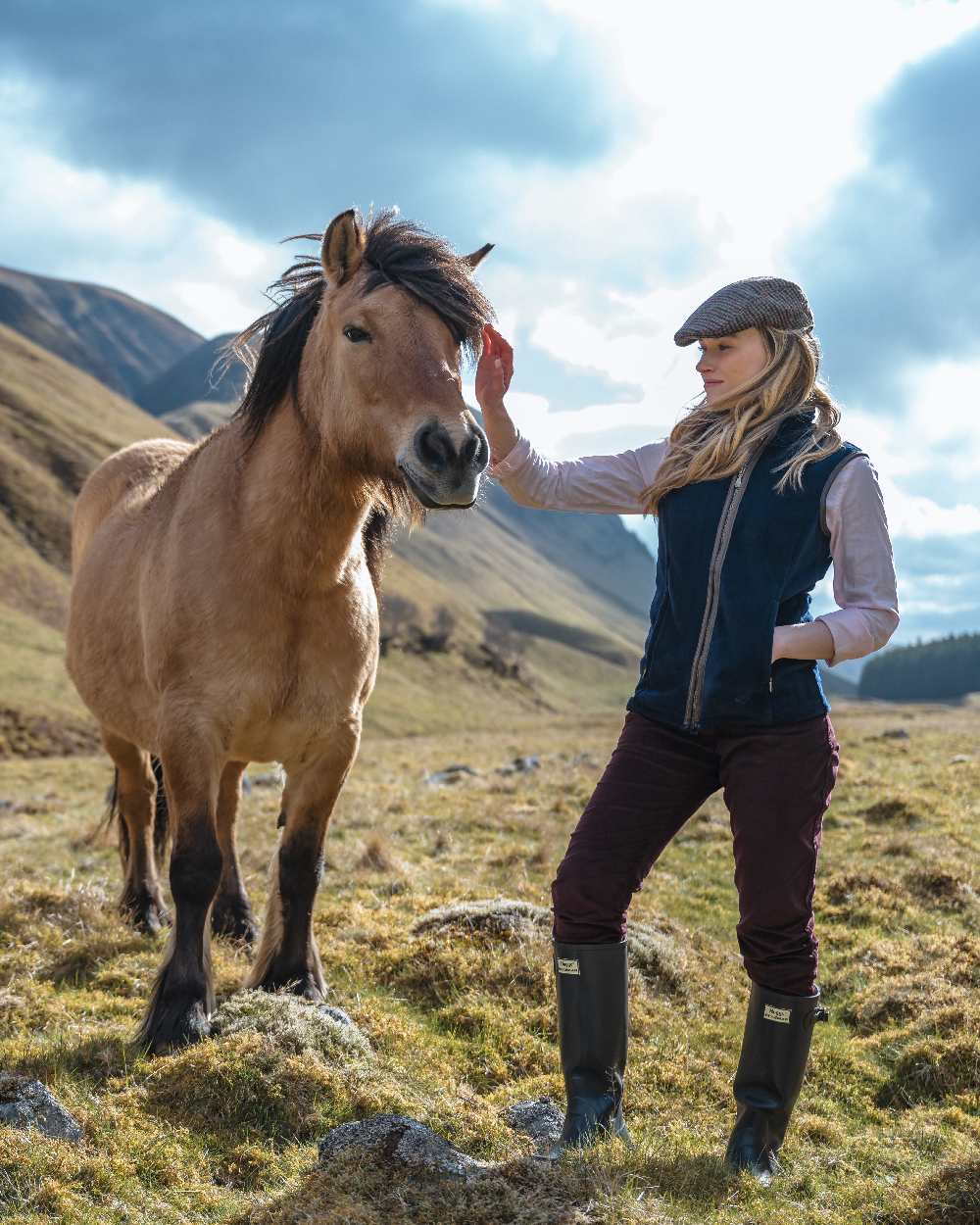 Hoggs of Fife Stenton Ladies Fleece Gilet - Image 23