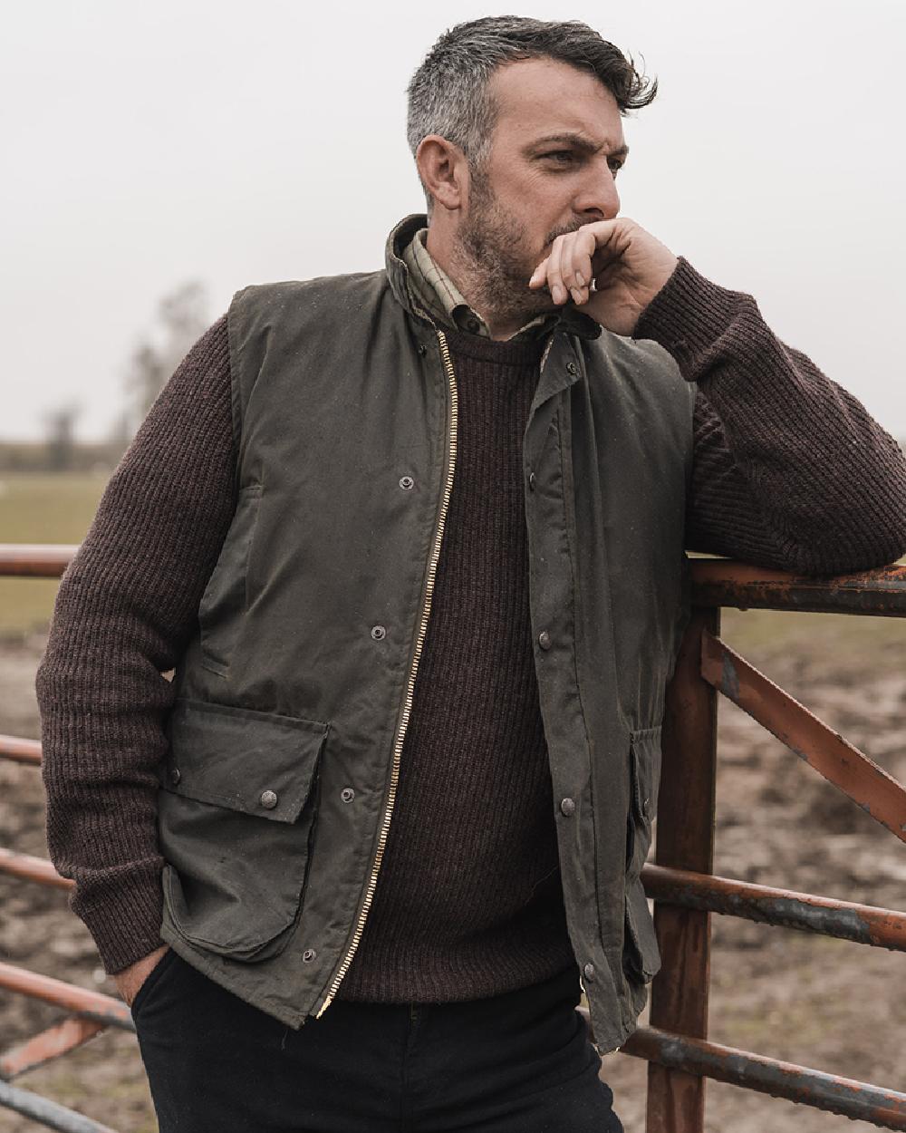 Hoggs of Fife Waxed Waistcoat - Image 3