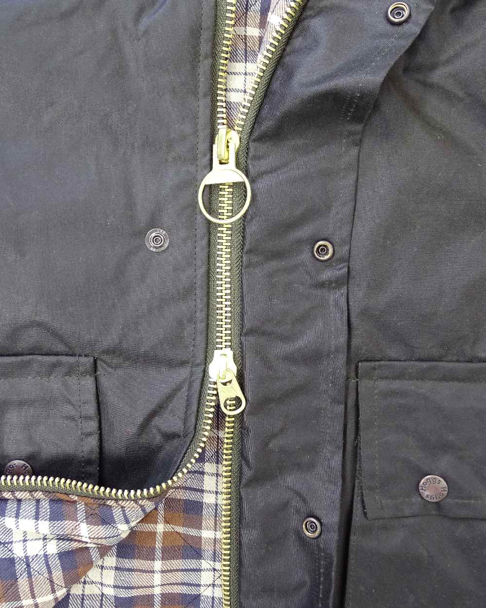 Hoggs of Fife Waxed Waistcoat - Image 7