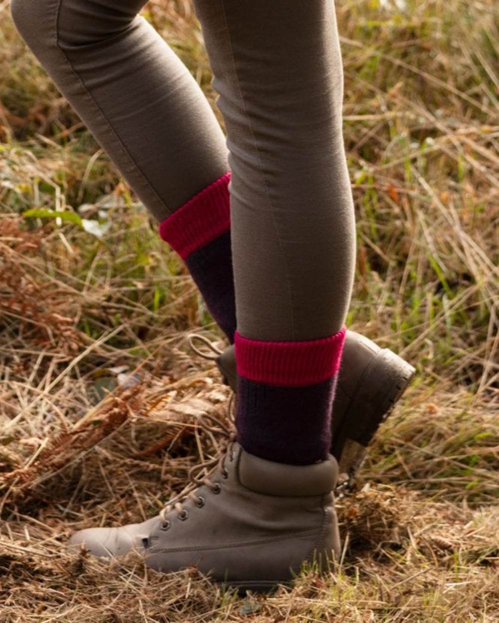 House of Cheviot Lady Glen Socks - Image 7
