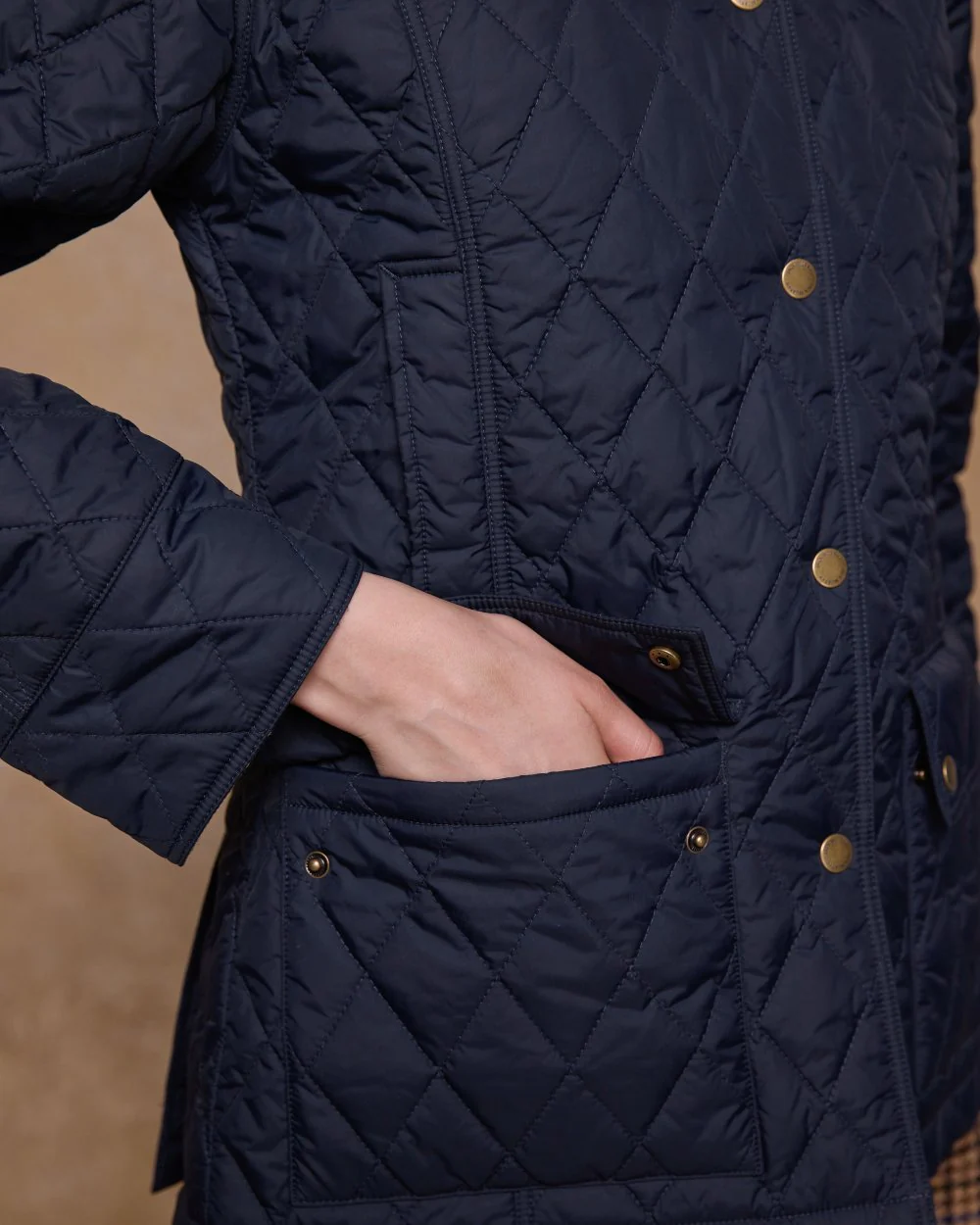 Jack Murphy Womens Molly Quilted Jacket - Image 12