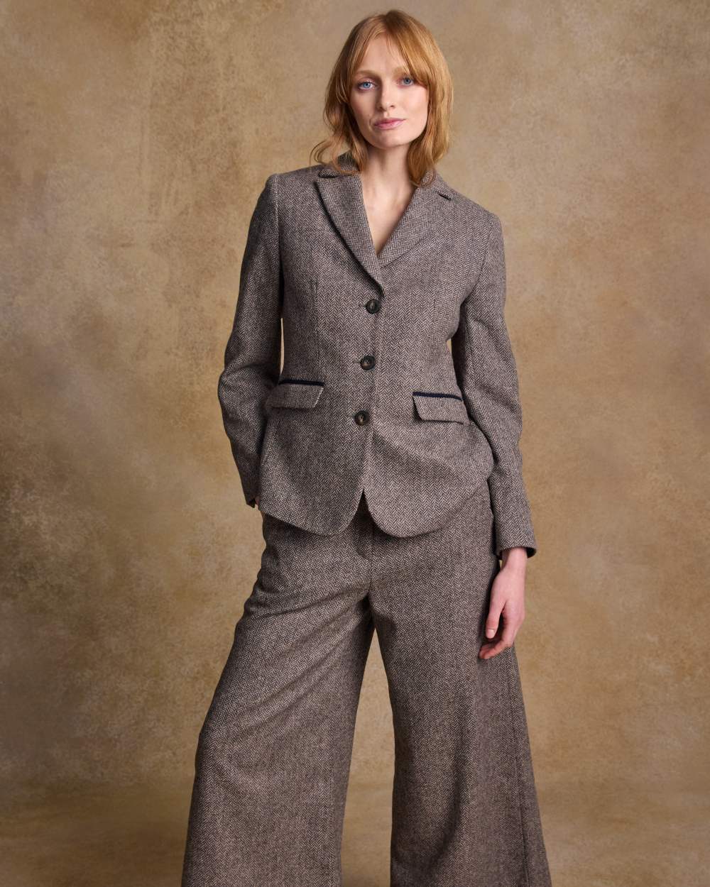 Jack Murphy Womens Tara Tweed Hacking Jacket - Image 18