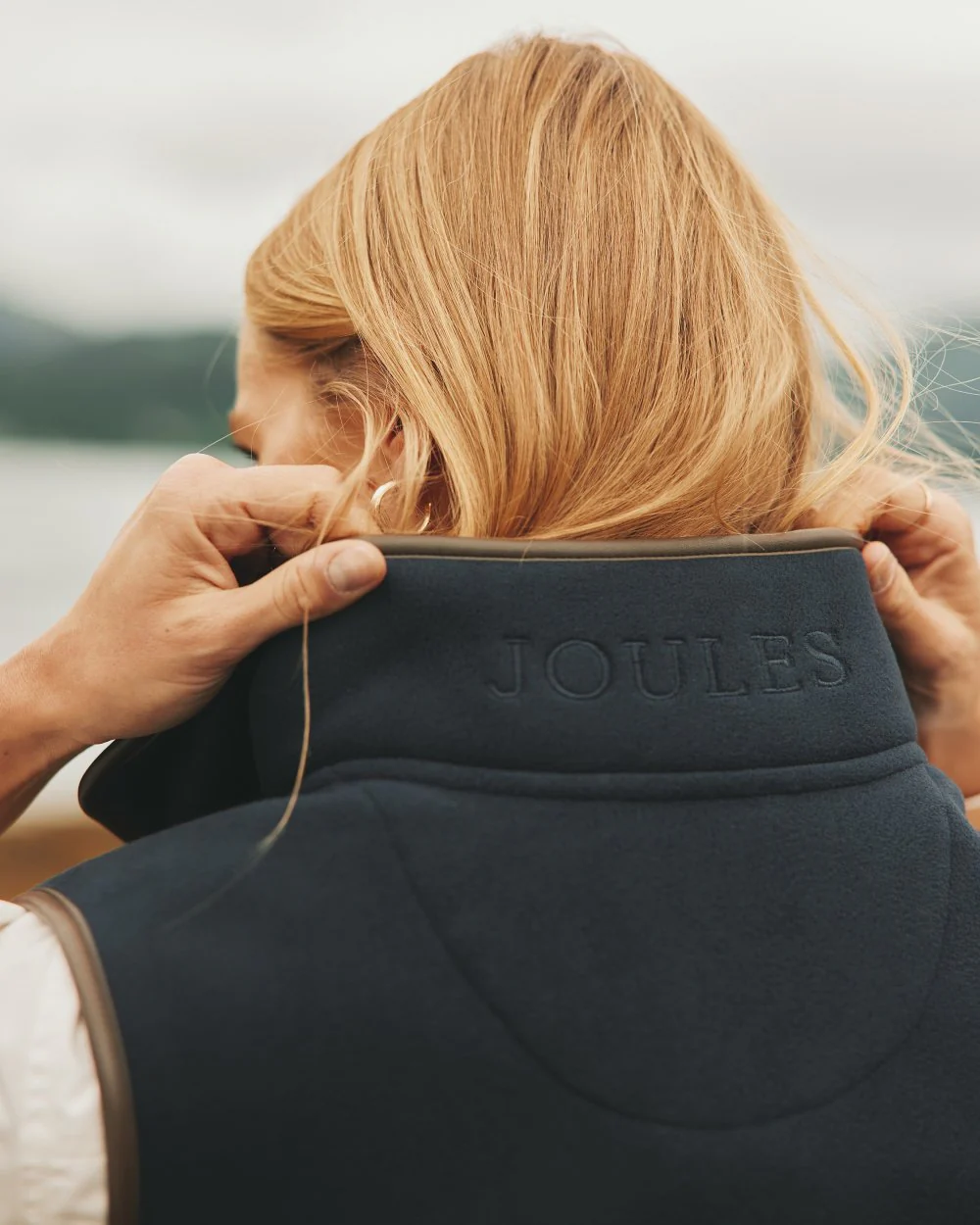 Joules Fairbourne Fleece Gilet - Image 5
