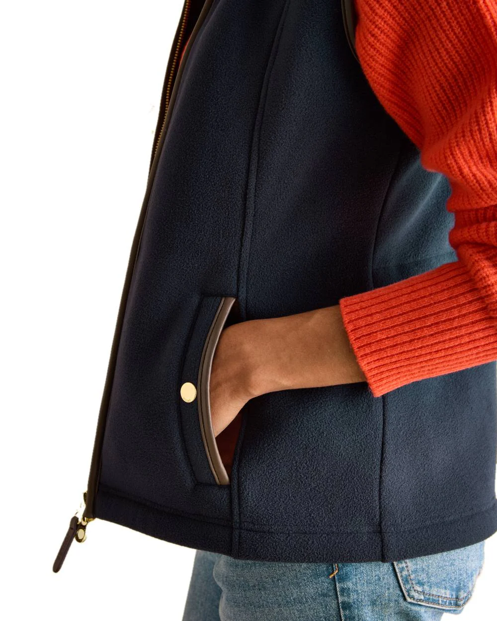 Joules Fairbourne Fleece Gilet - Image 7