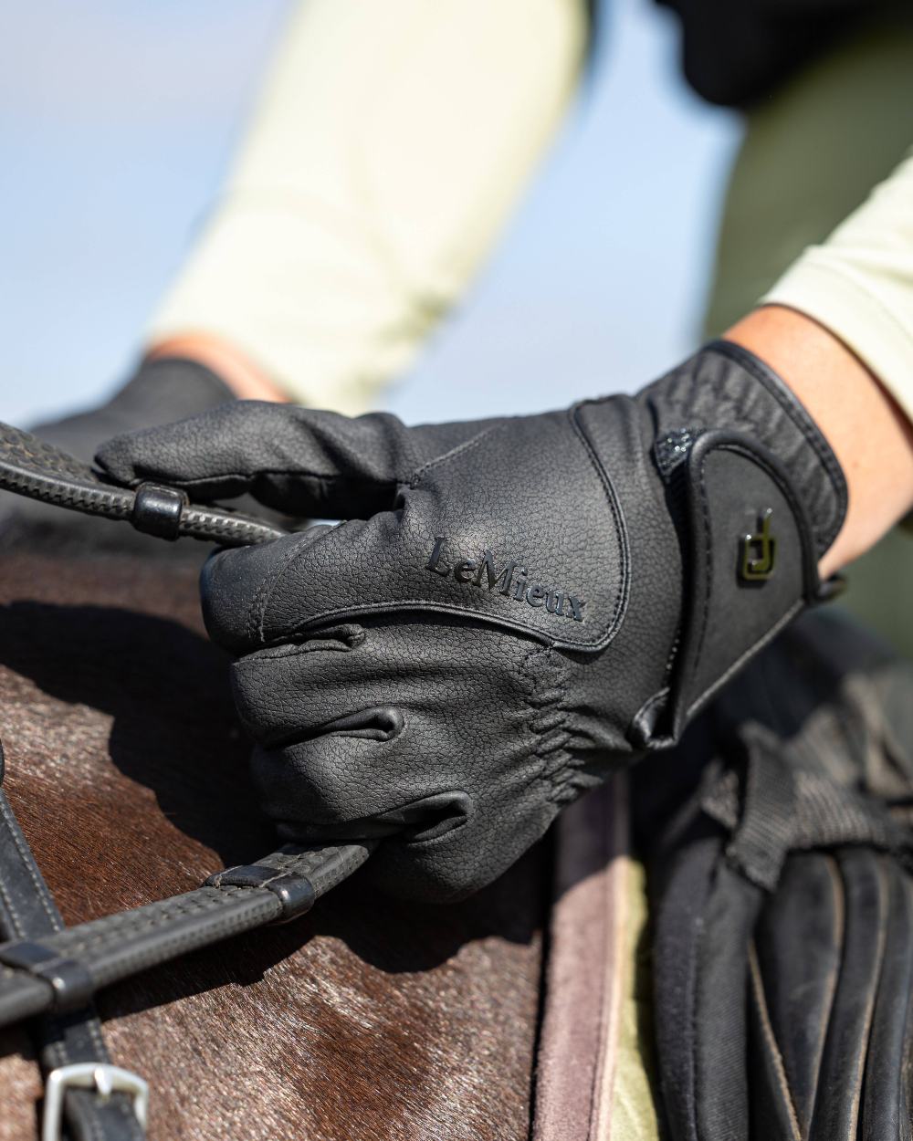 LeMieux Close Contact Gloves - Image 4