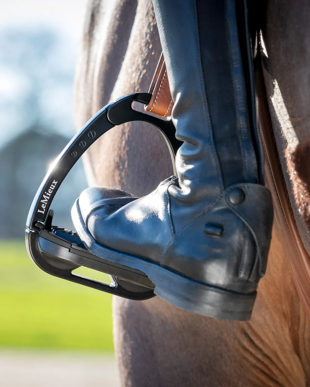 LeMieux Vector Balance Stirrup - Image 21
