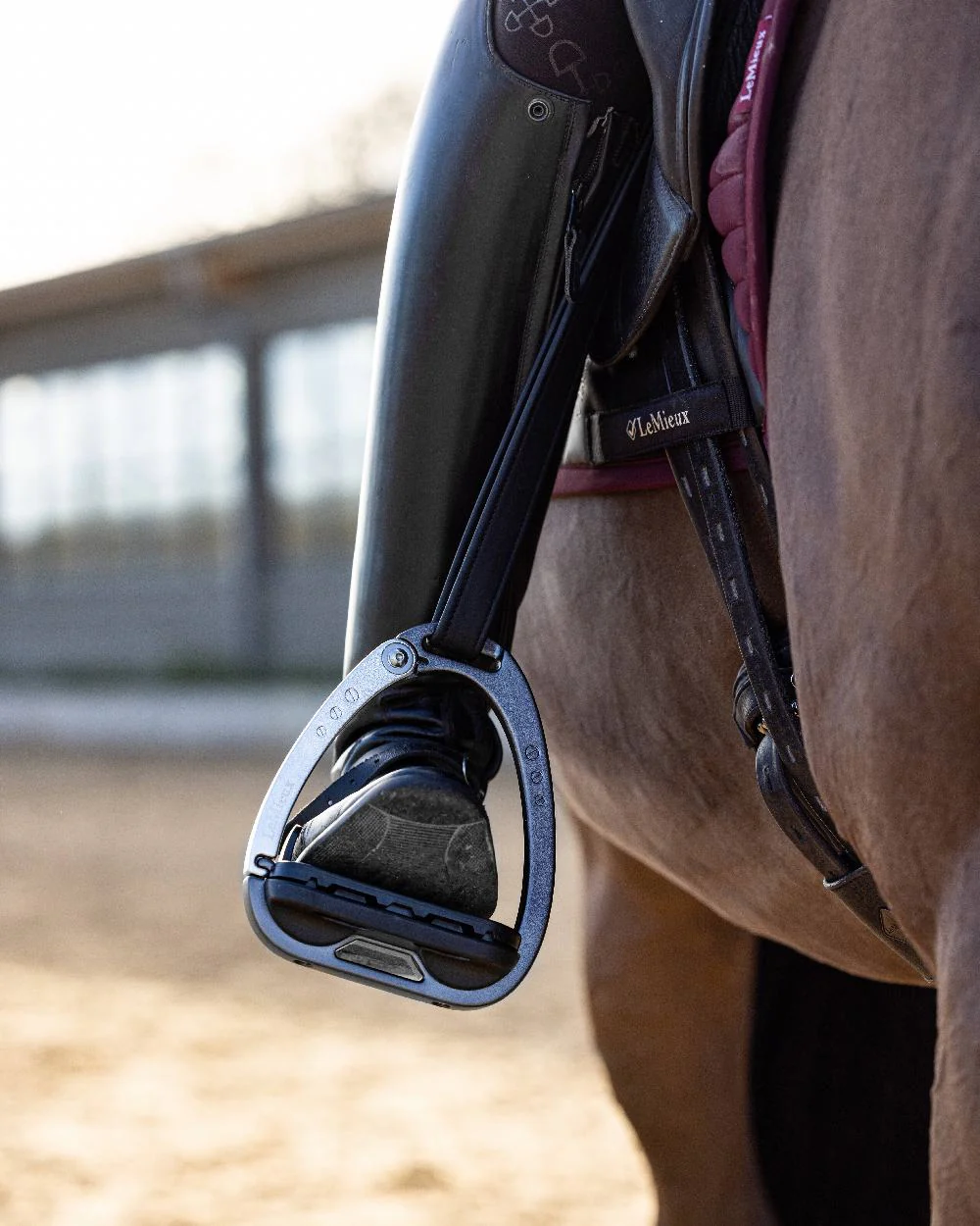 LeMieux Vector Balance Stirrup - Image 30