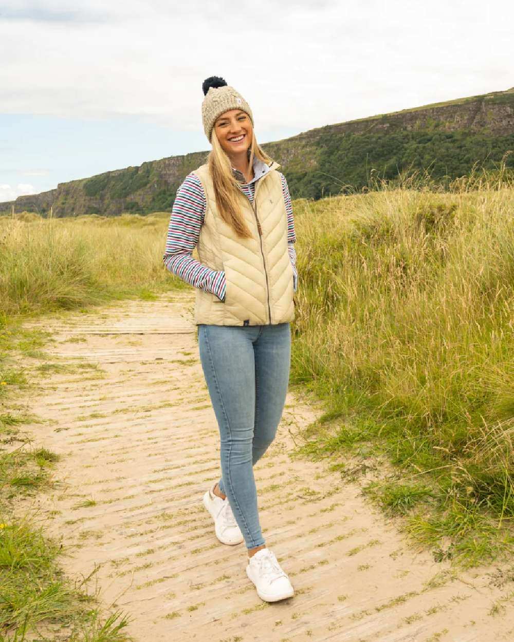 Lighthouse Laurel Ladies Gilet - Image 16