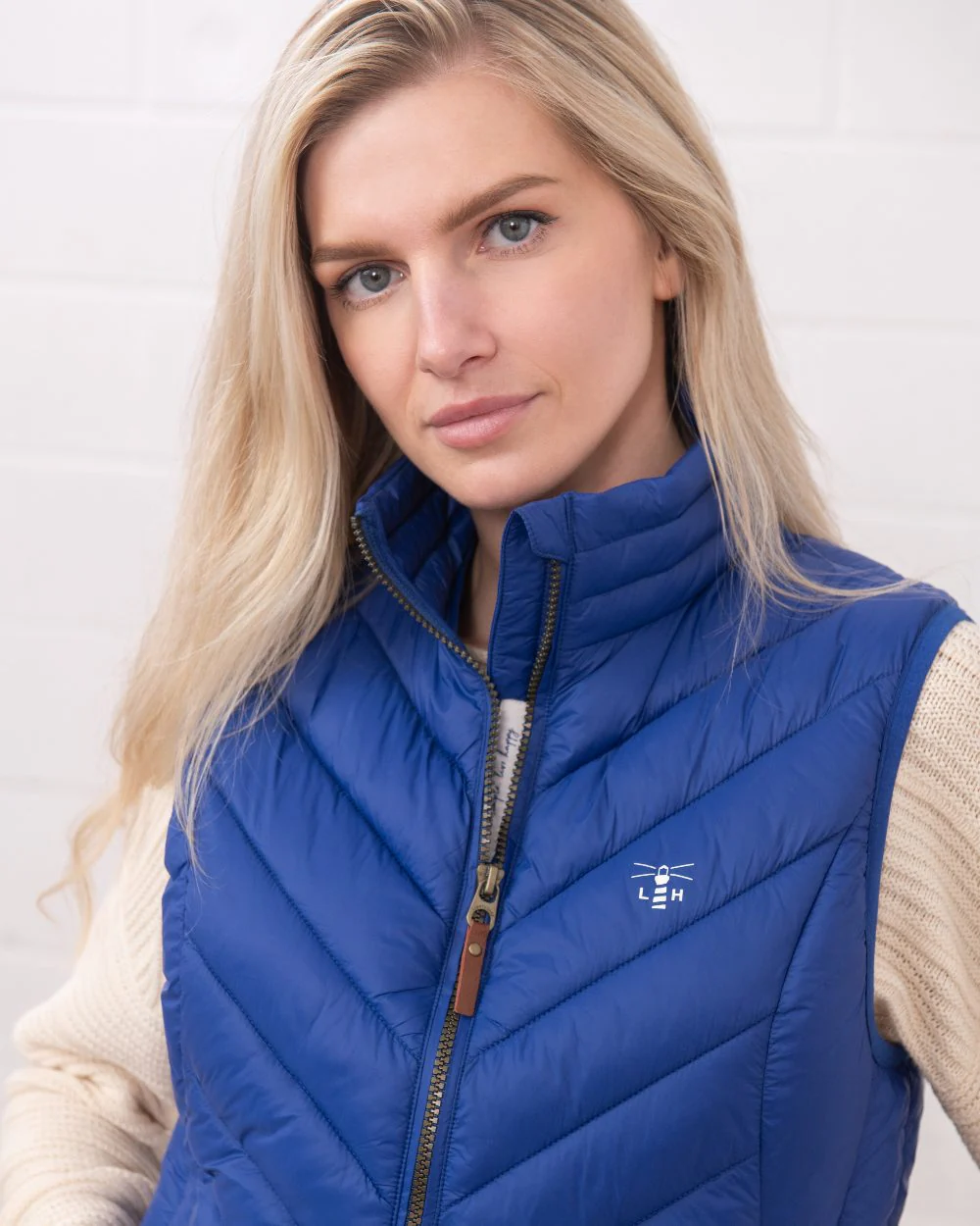 Lighthouse Laurel Ladies Gilet - Image 33