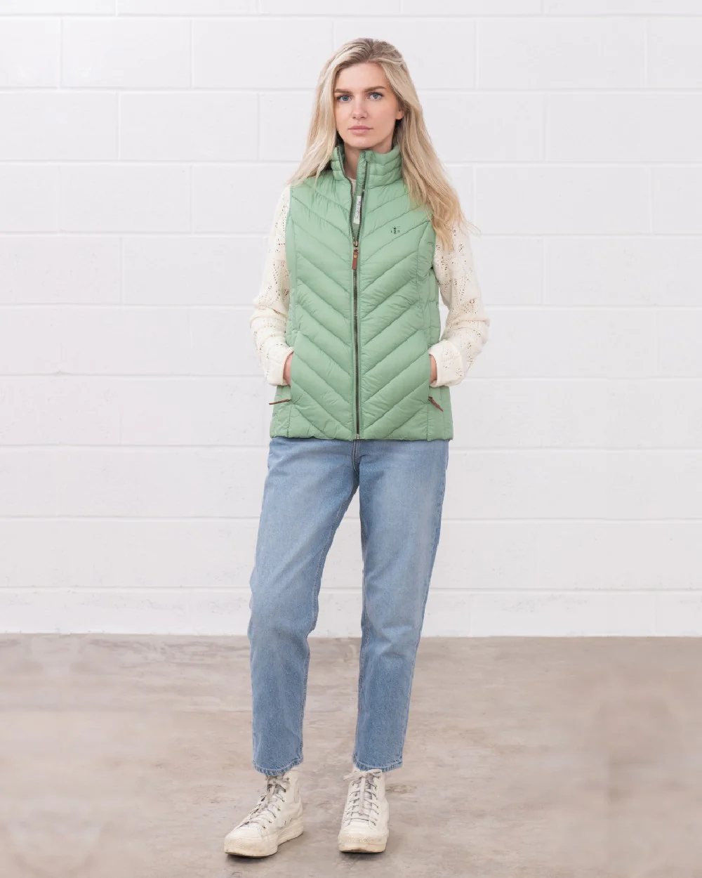 Lighthouse Laurel Ladies Gilet - Image 37