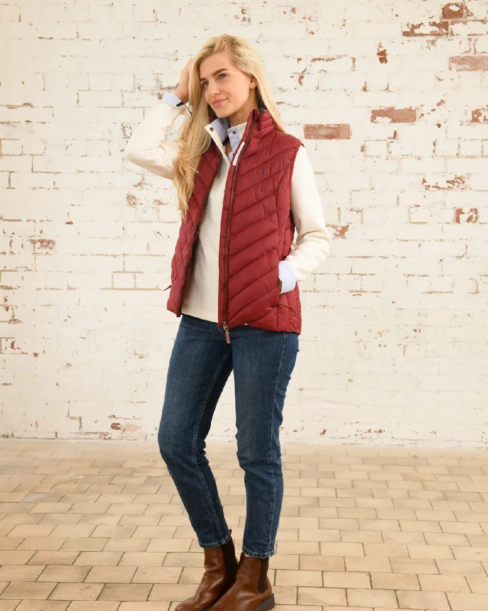 Lighthouse Laurel Ladies Gilet - Image 6
