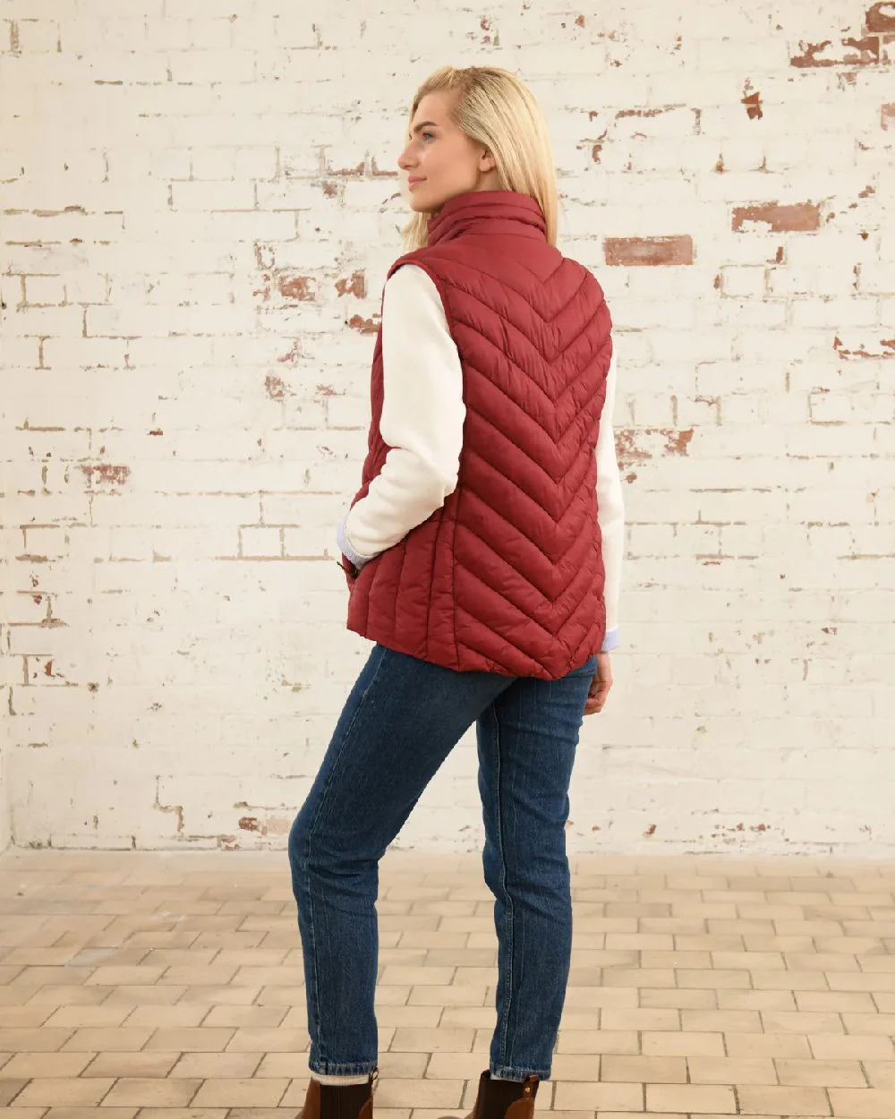 Lighthouse Laurel Ladies Gilet - Image 7