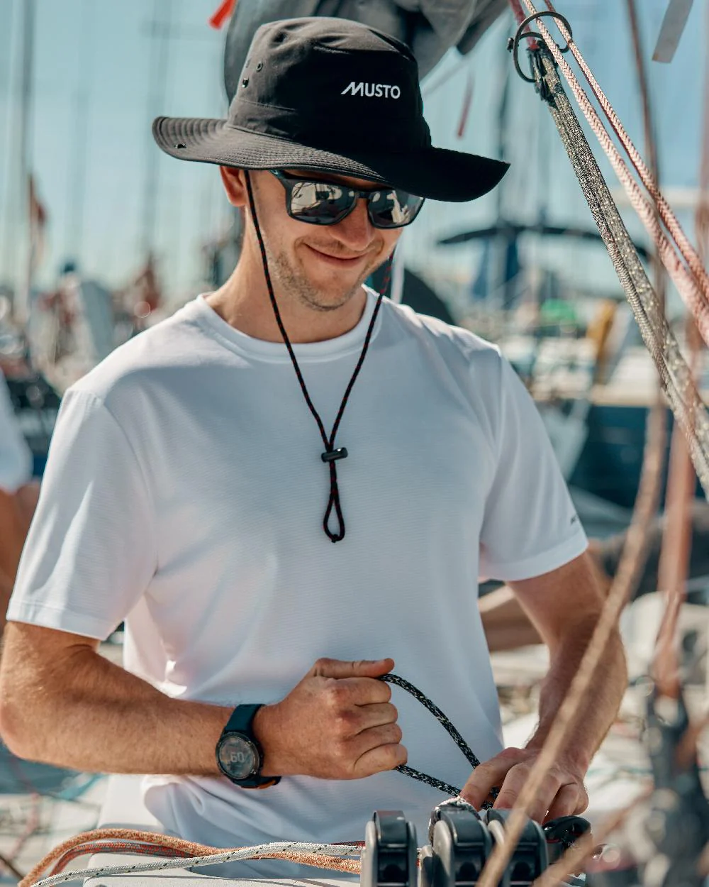 Musto Fast Dry Brimmed Hat - Image 2