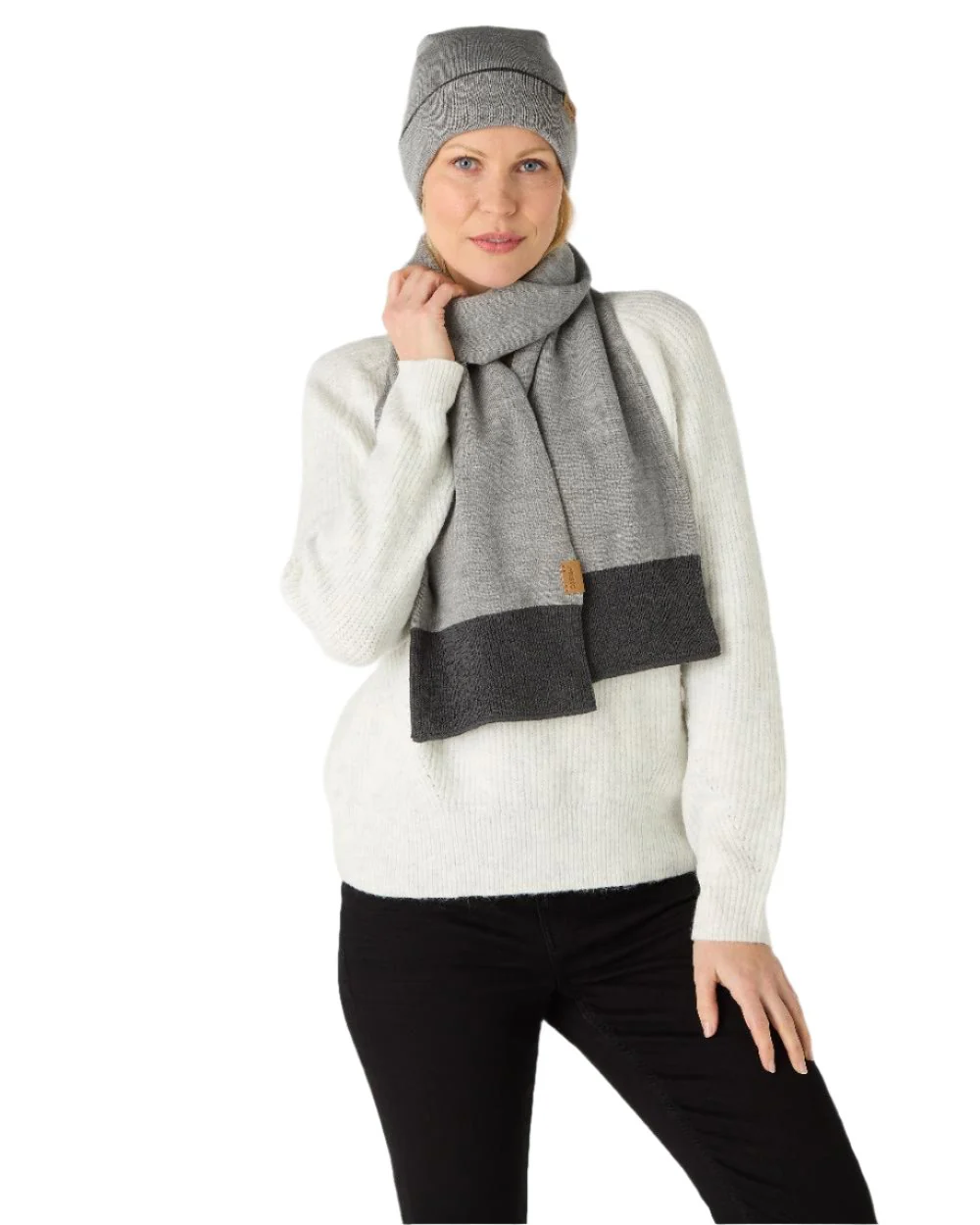 Musto Tipped Beanie & Scarf Gift Set - Image 5