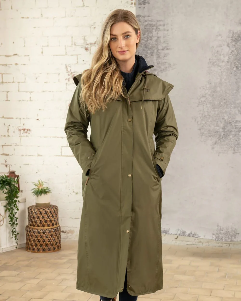 Lighthouse Outback Full Length Ladies Waterproof Raincoat - Image 10