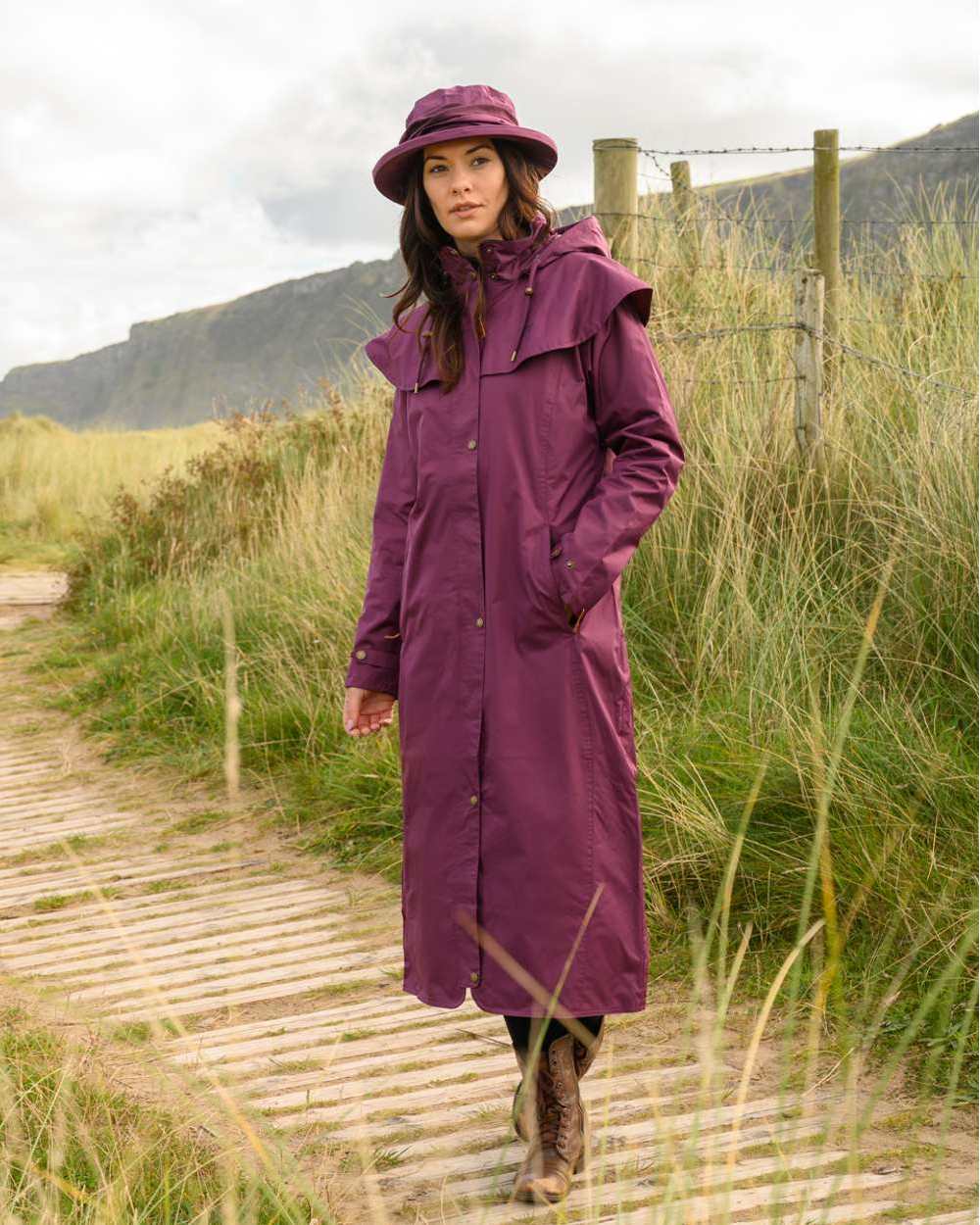 Lighthouse Outback Full Length Ladies Waterproof Raincoat - Image 39