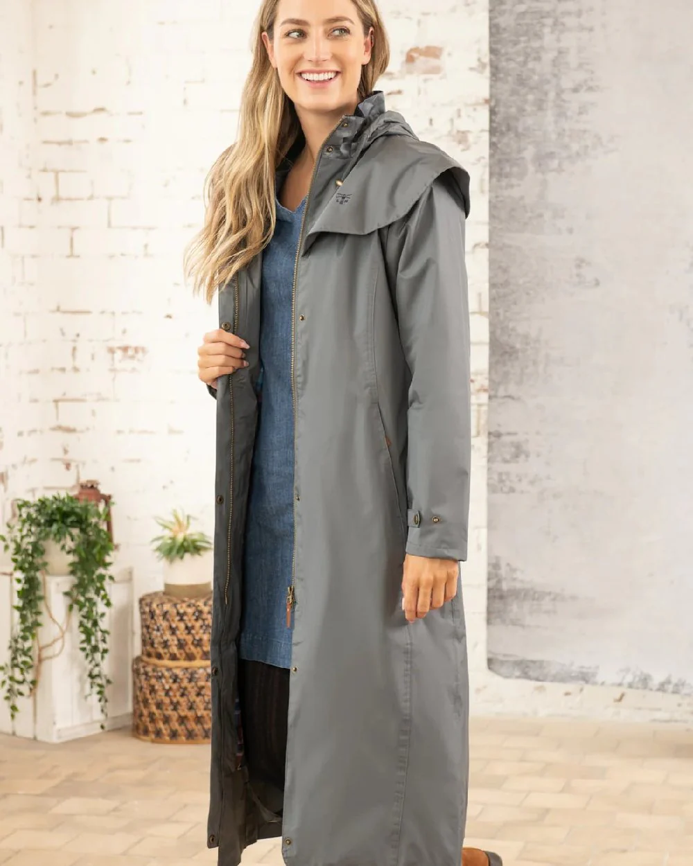 Lighthouse Outback Full Length Ladies Waterproof Raincoat - Image 50