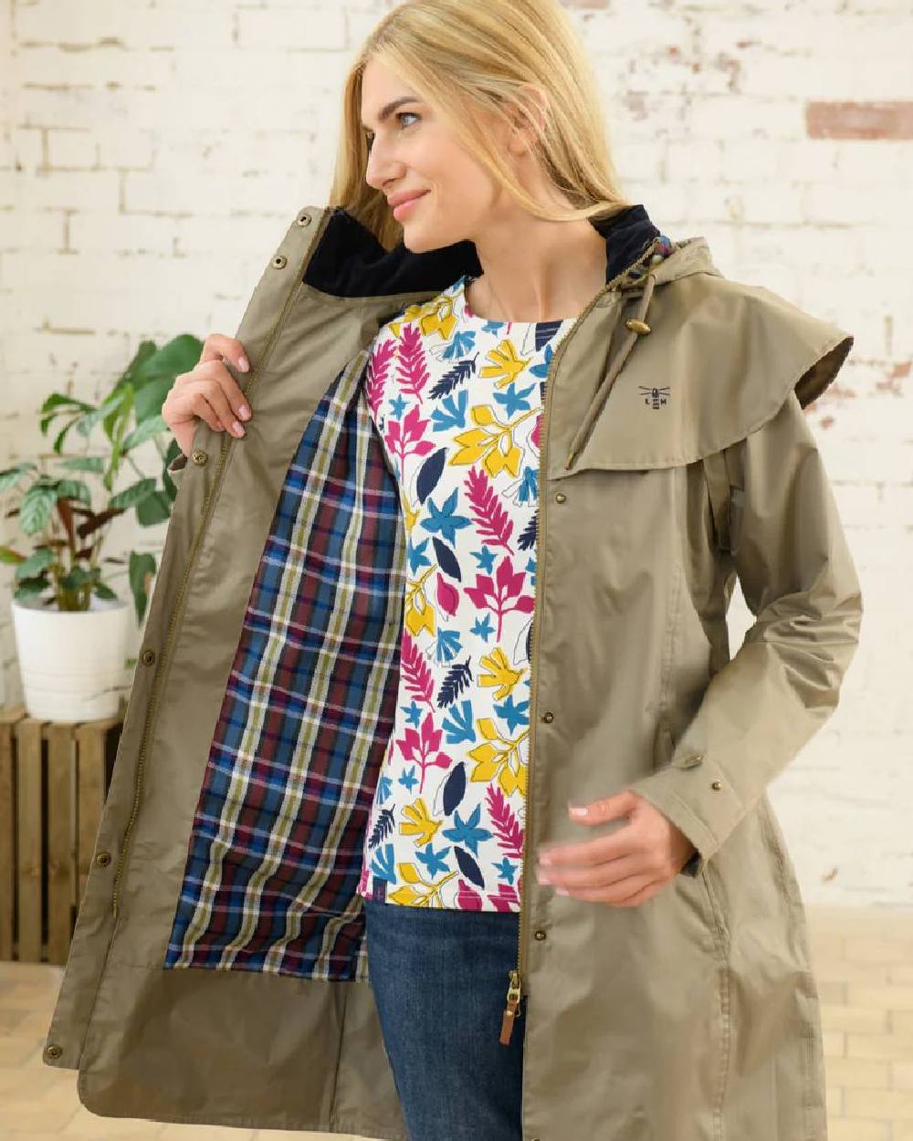 Lighthouse Outrider 3/4 Length Ladies Waterproof Raincoat - Image 10