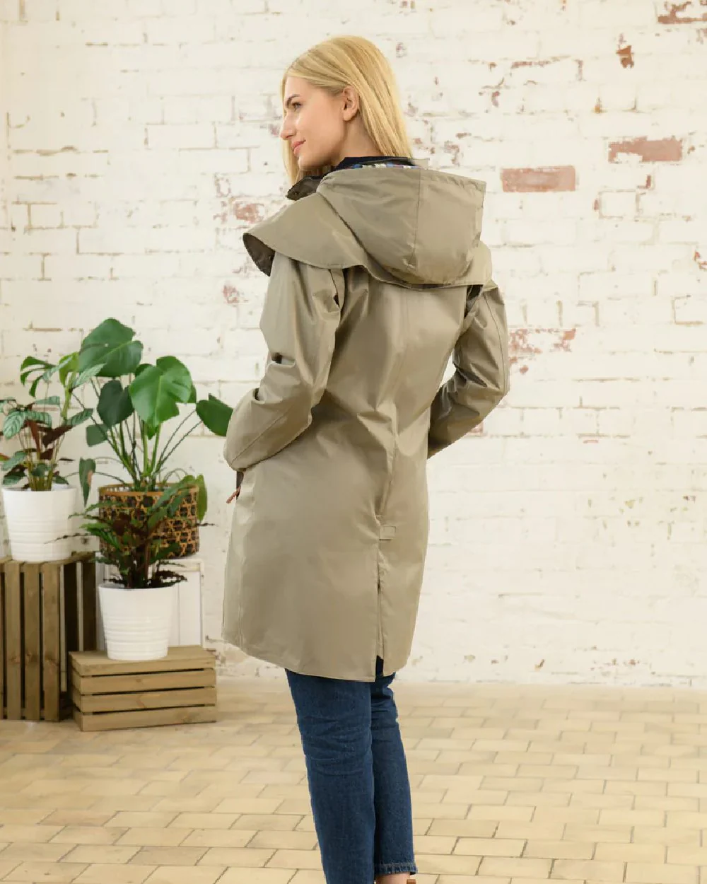 Lighthouse Outrider 3/4 Length Ladies Waterproof Raincoat - Image 13