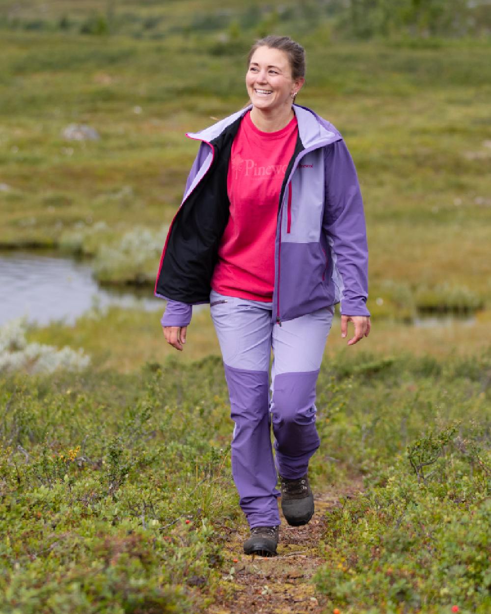 Pinewood Womens Abisko Light Stretch Jacket - Image 22