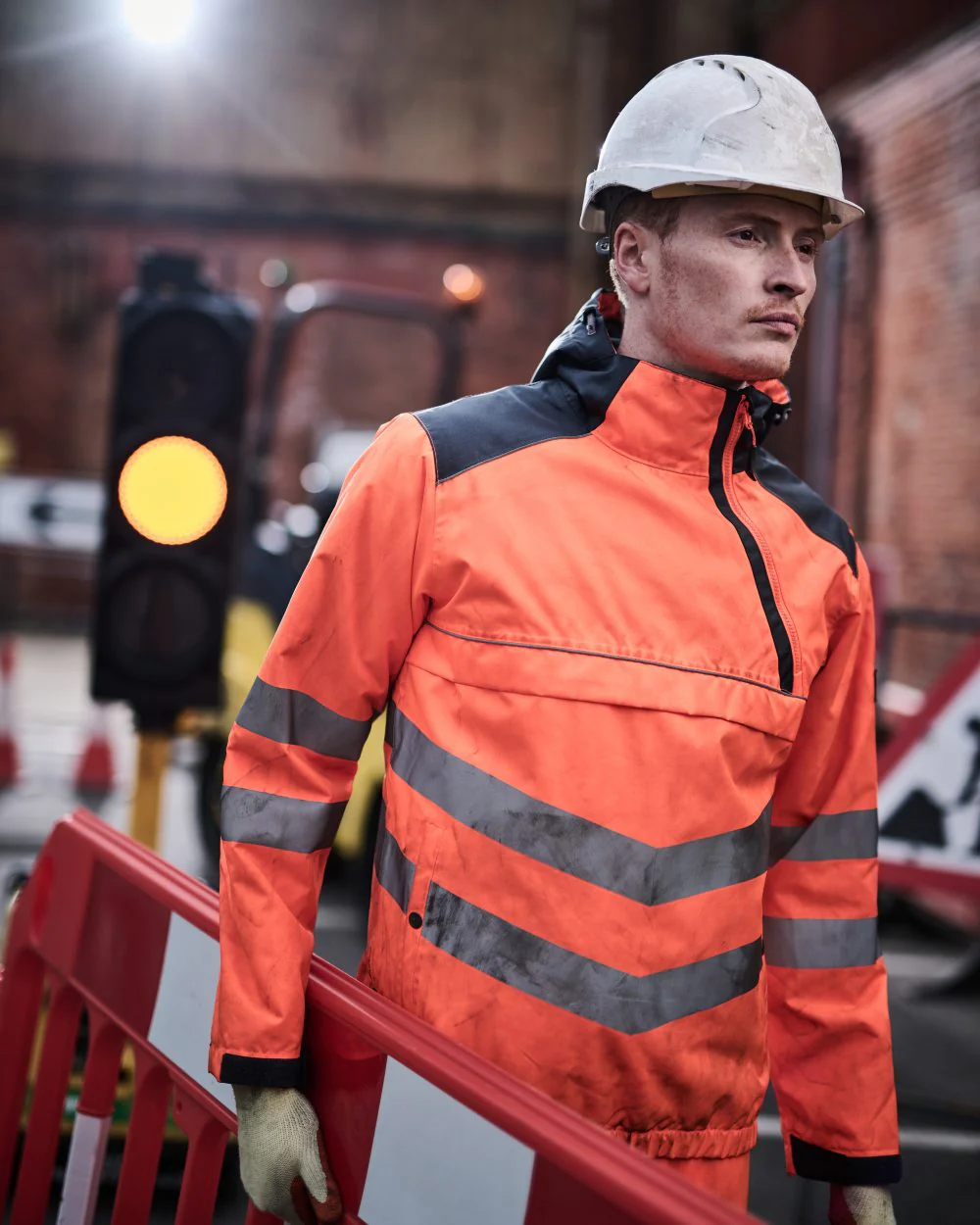 Regatta Professional Mens Hi-Vis Waterproof Reflective Overhead Bomber Jacket - Image 3