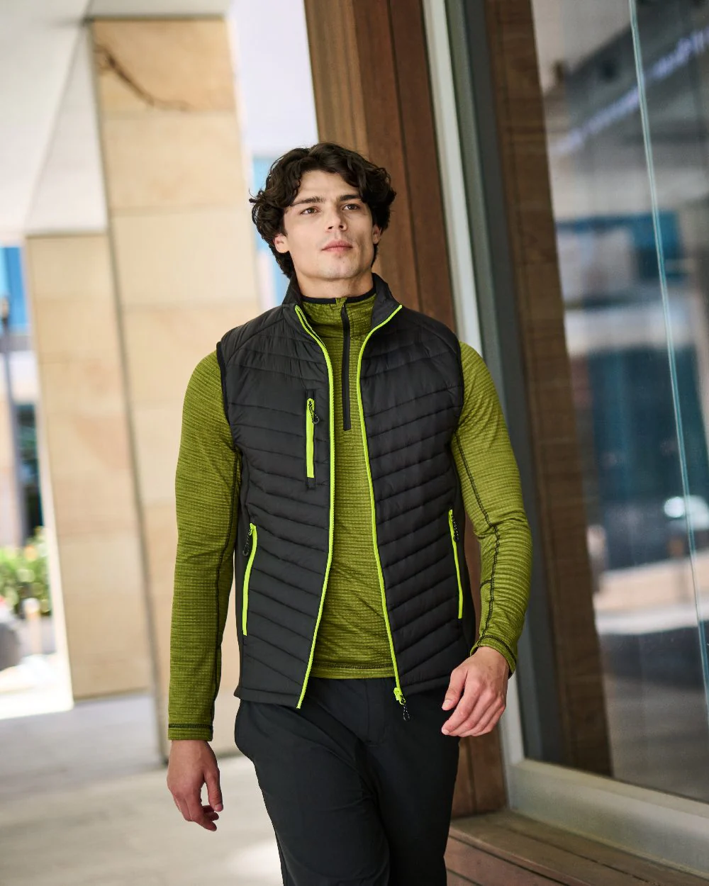 Regatta Professional Mens Navigate Hybrid Bodywarmer - Image 11