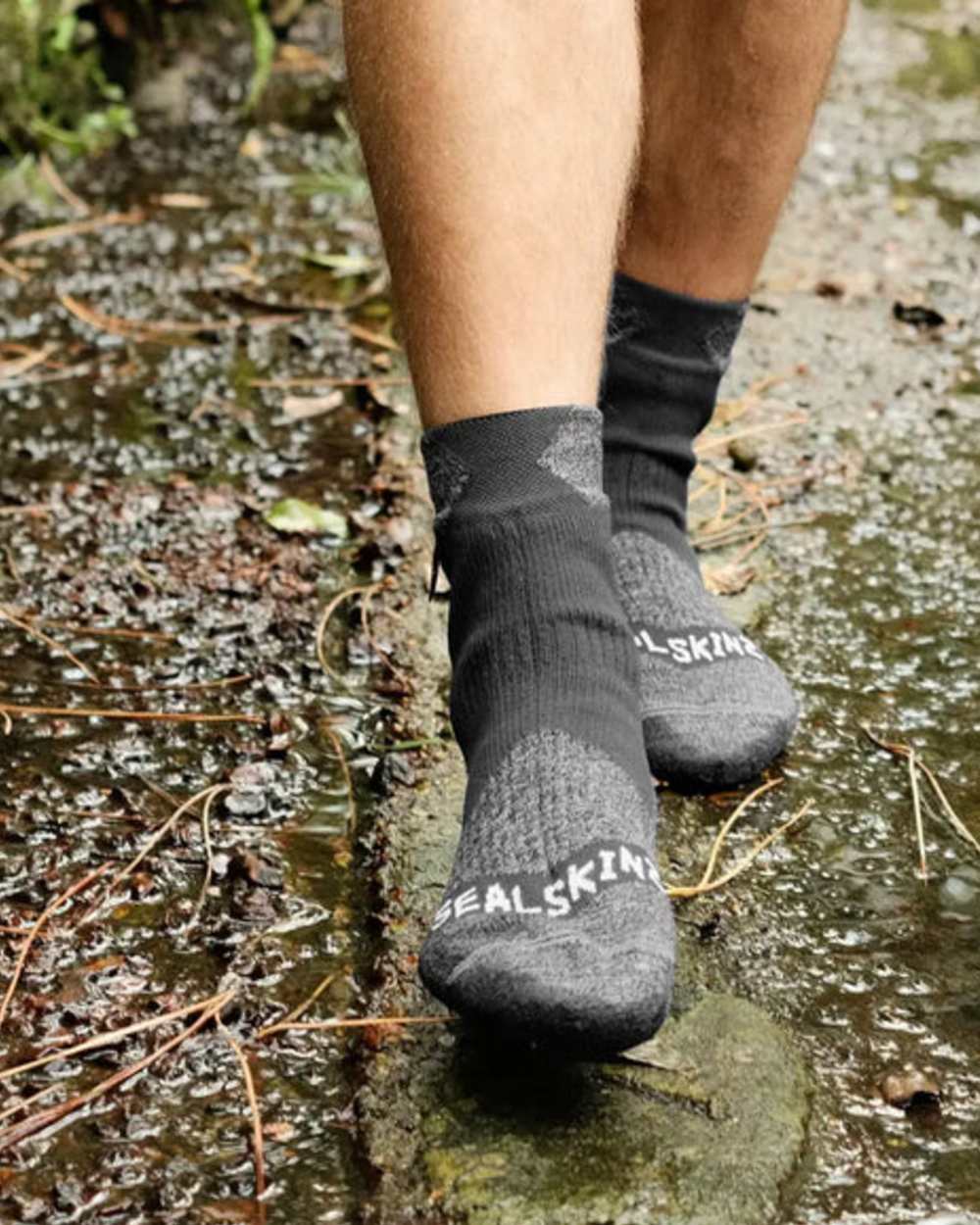 Sealskinz Raynham Waterproof Mid Length Socks - Image 5