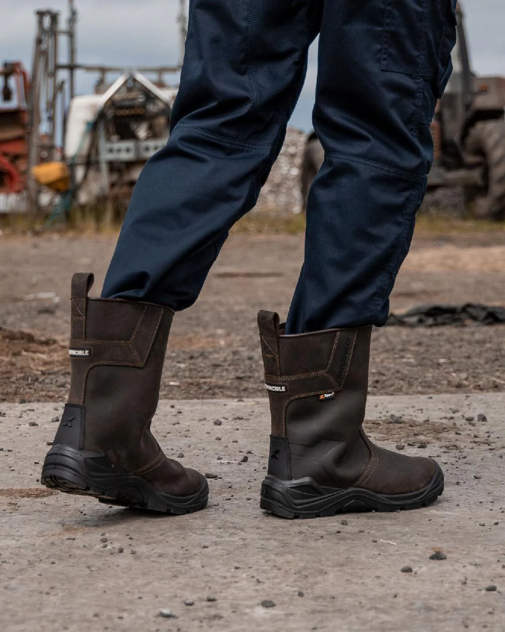 Xpert Mens Invincible Safety Waterproof Rigger Boots - Image 2